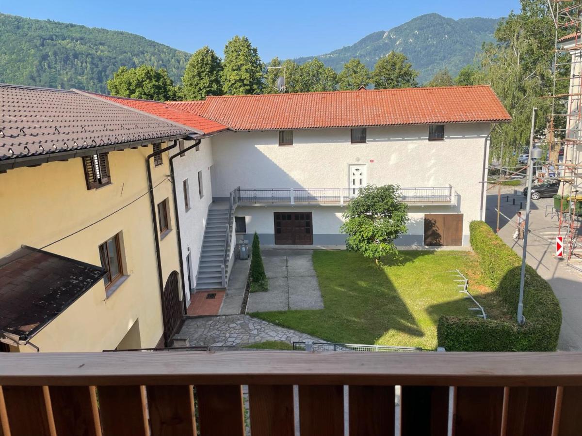 Apartamento Old Square House - Hisa Na Starem Trgu Tolmin Exterior foto