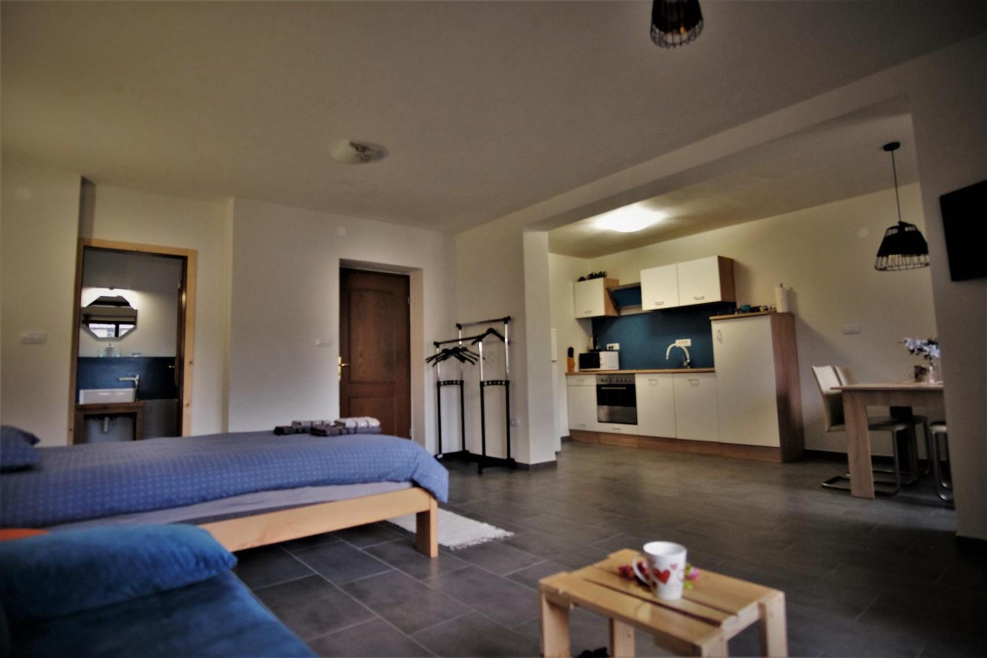 Apartamento Old Square House - Hisa Na Starem Trgu Tolmin Exterior foto